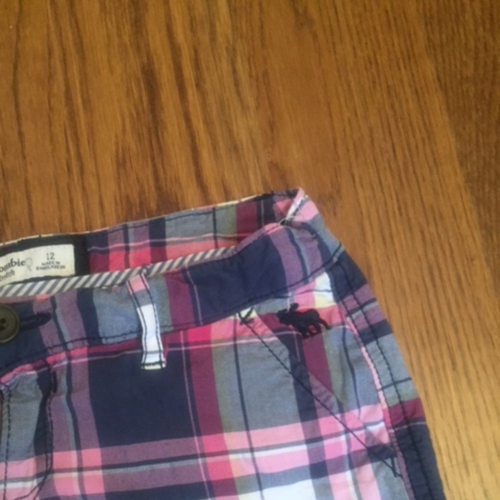 Abercrombie girls size 12 Plaid shorts